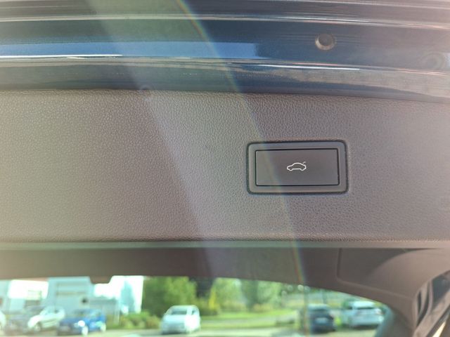 Tiguan 1.5 TSI Active *LED*AHK*NAVI*PANO*STANDH*