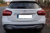 Mercedes-Benz GLA 250 4MATIC DCT - - weiße Mercedes-Benz GLA 250