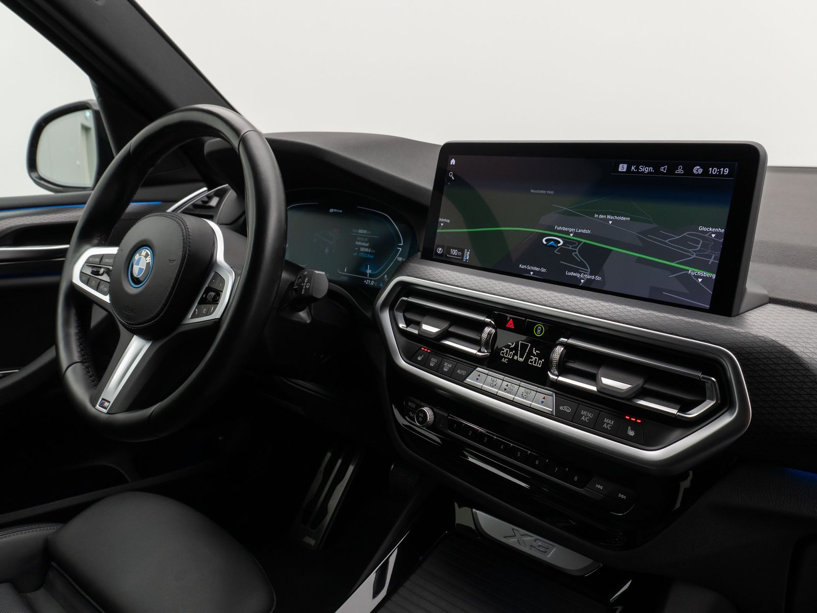 Fahrzeugabbildung BMW X3 xD30e M Sport 360°DAB HiFi Komfort AHK 20Zoll