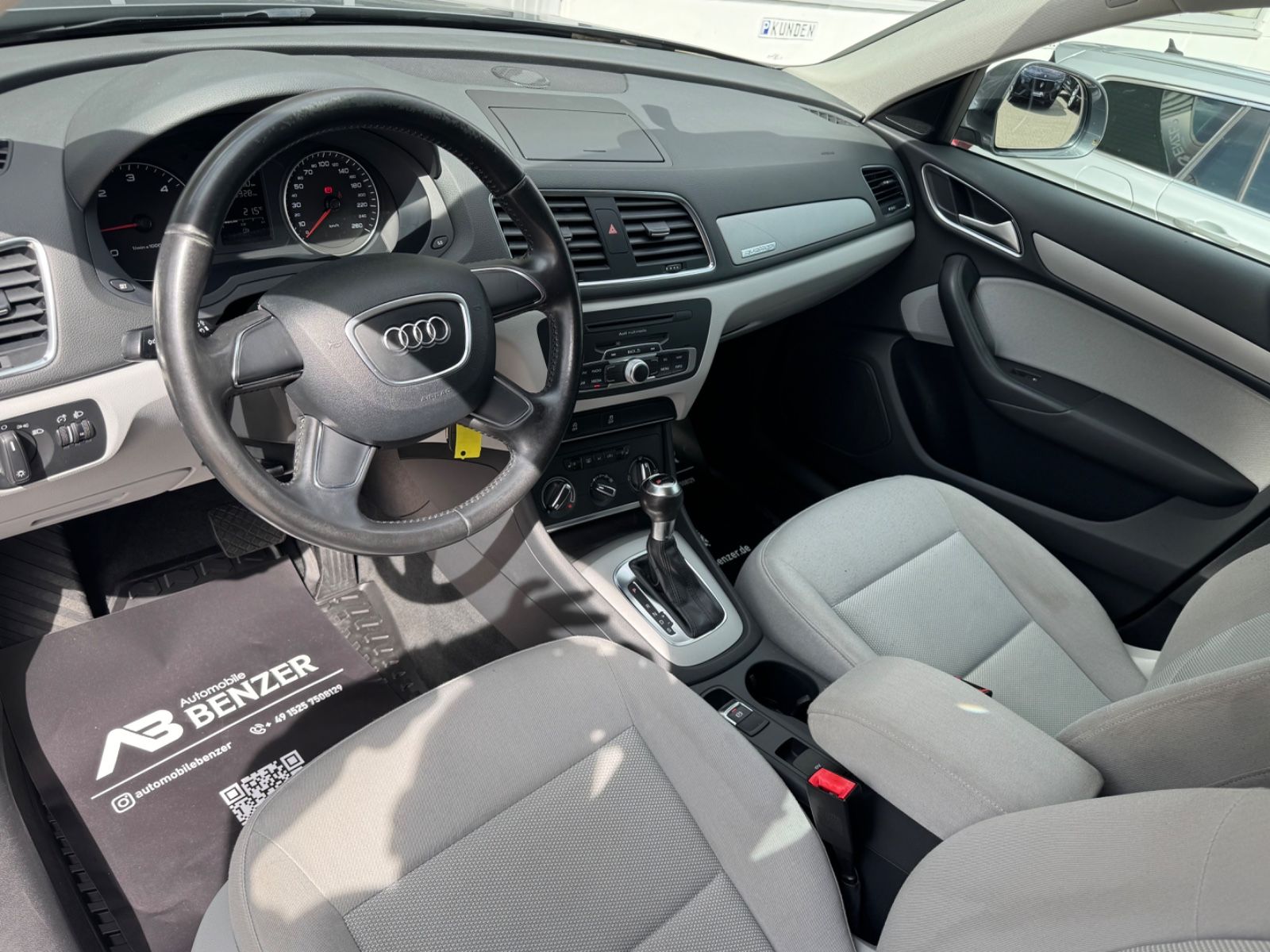 Fahrzeugabbildung Audi Q3 2.0 TDI quattro S-Tronic/SHZ/ALU/TÜV-NEU/