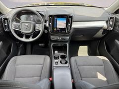 Fahrzeugabbildung Volvo XC40 T3 Geartronic Momentum Pro H/K 360° 1.HAND