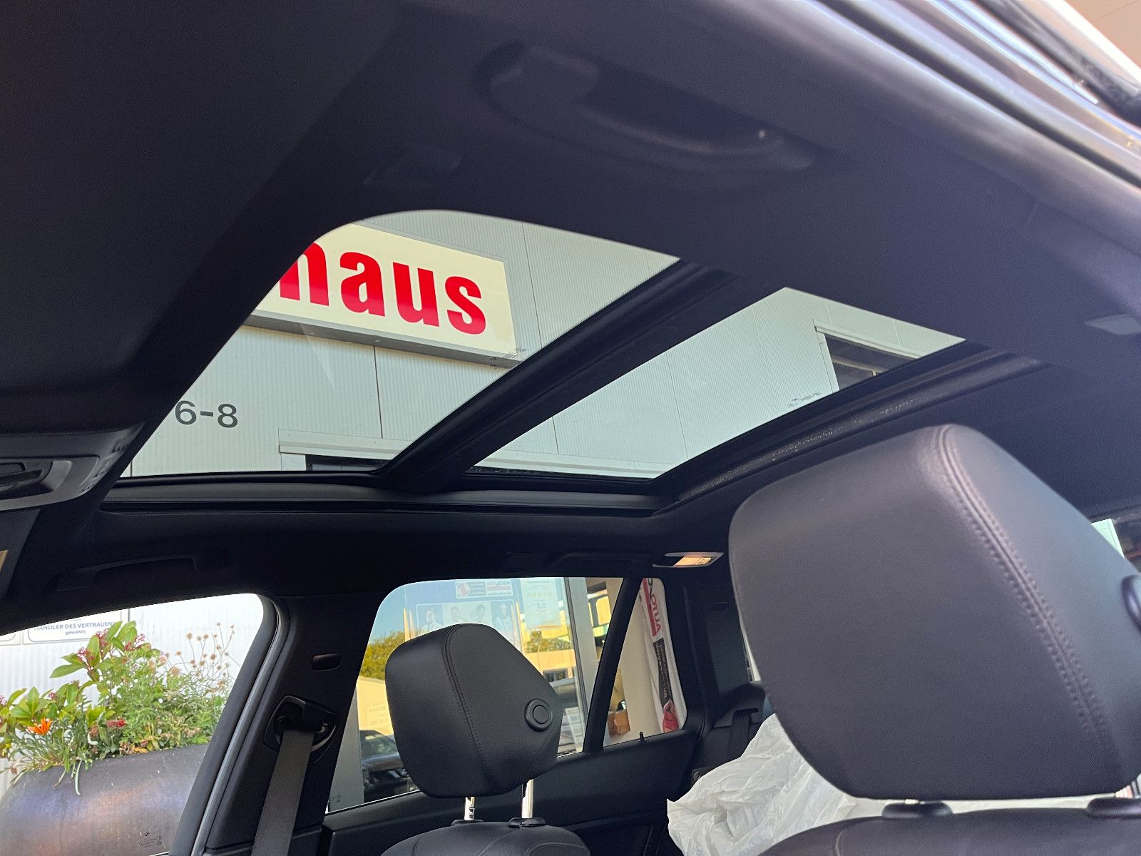 Fahrzeugabbildung BMW 330 Touring 330 d xDrive Automatik/ Panorama