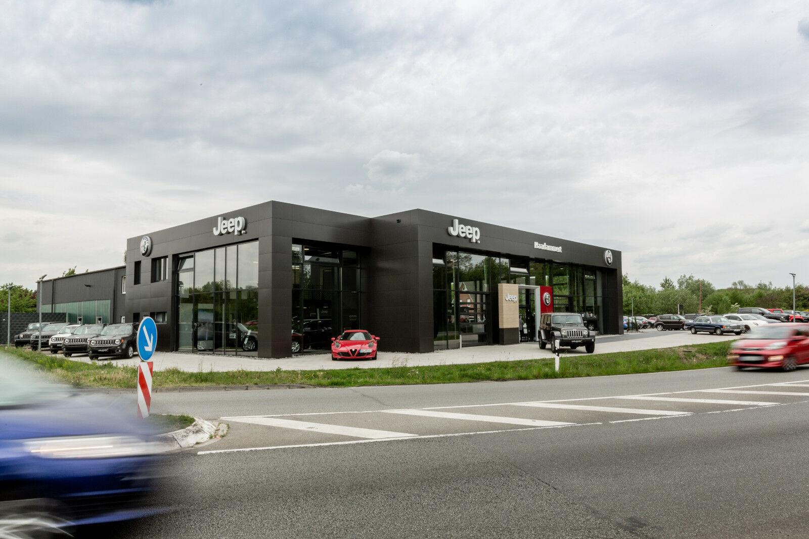 showroom-image-top