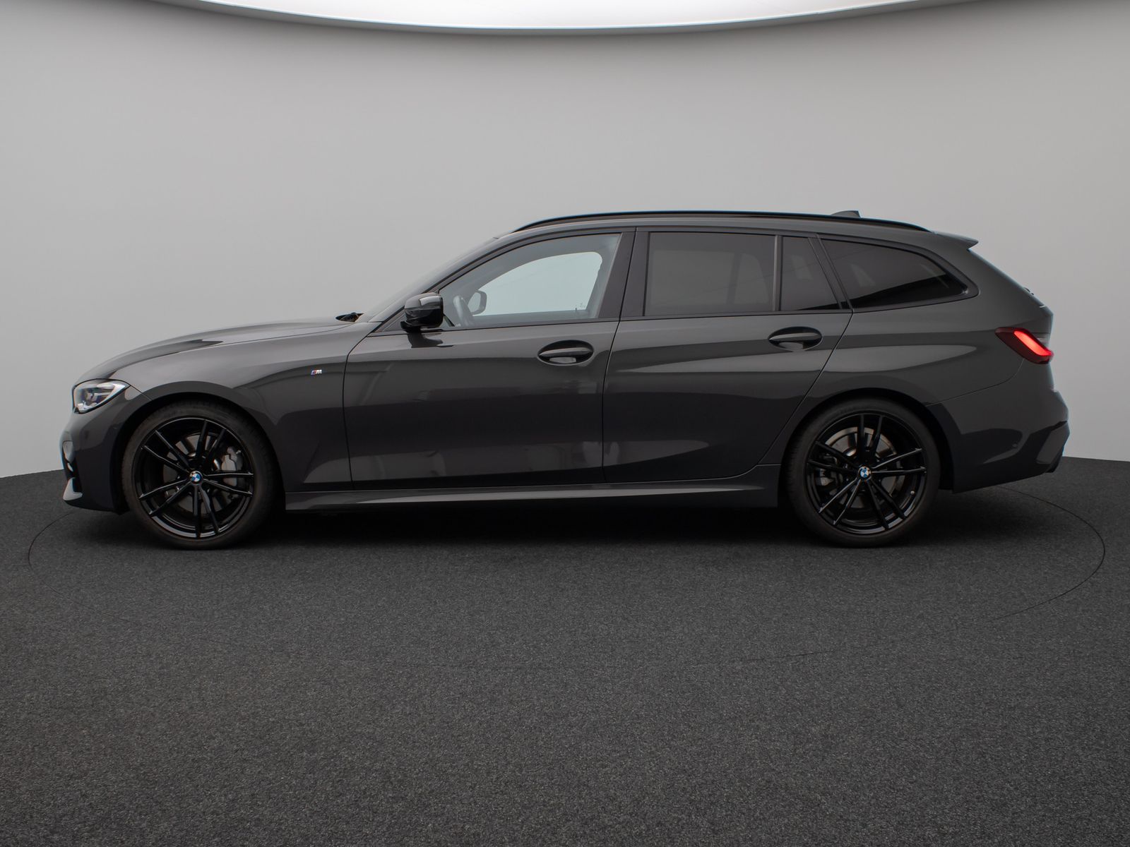 Fahrzeugabbildung BMW 330i M Sport Kamera DAB CockPitPr AHK Alarm 19"
