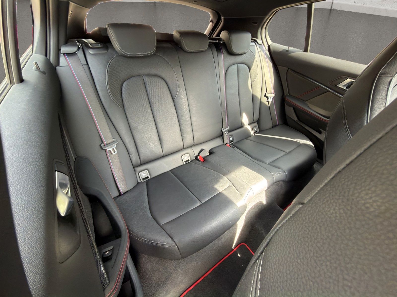 Fahrzeugabbildung BMW 128ti F40*ShadowLine*H&K* M-Sport*ACC*SHZ*