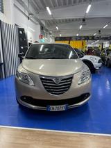 Lancia Ypsilon 1.3 MJT 75 CV Unyca - Lancia Ypsilon mit 3 Türen