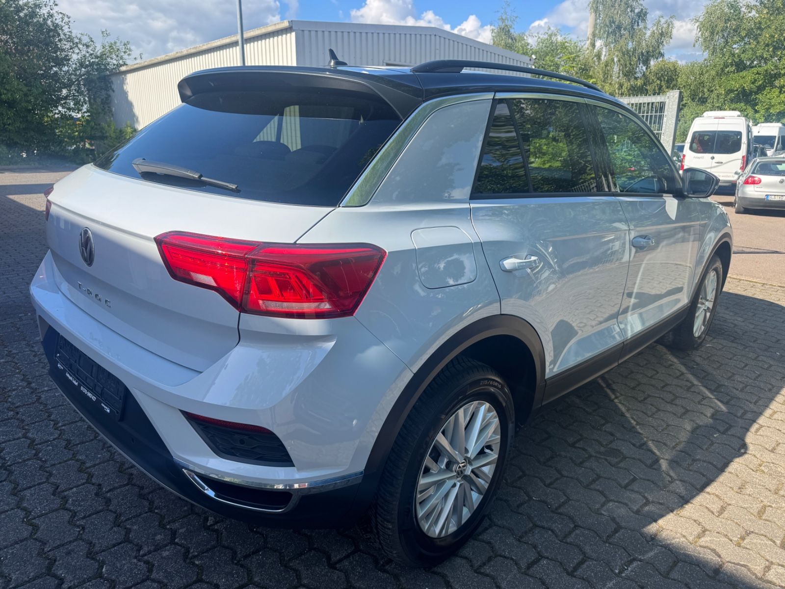 Fahrzeugabbildung Volkswagen T-Roc Style LED+Kamera+Navi+LANE+ACC