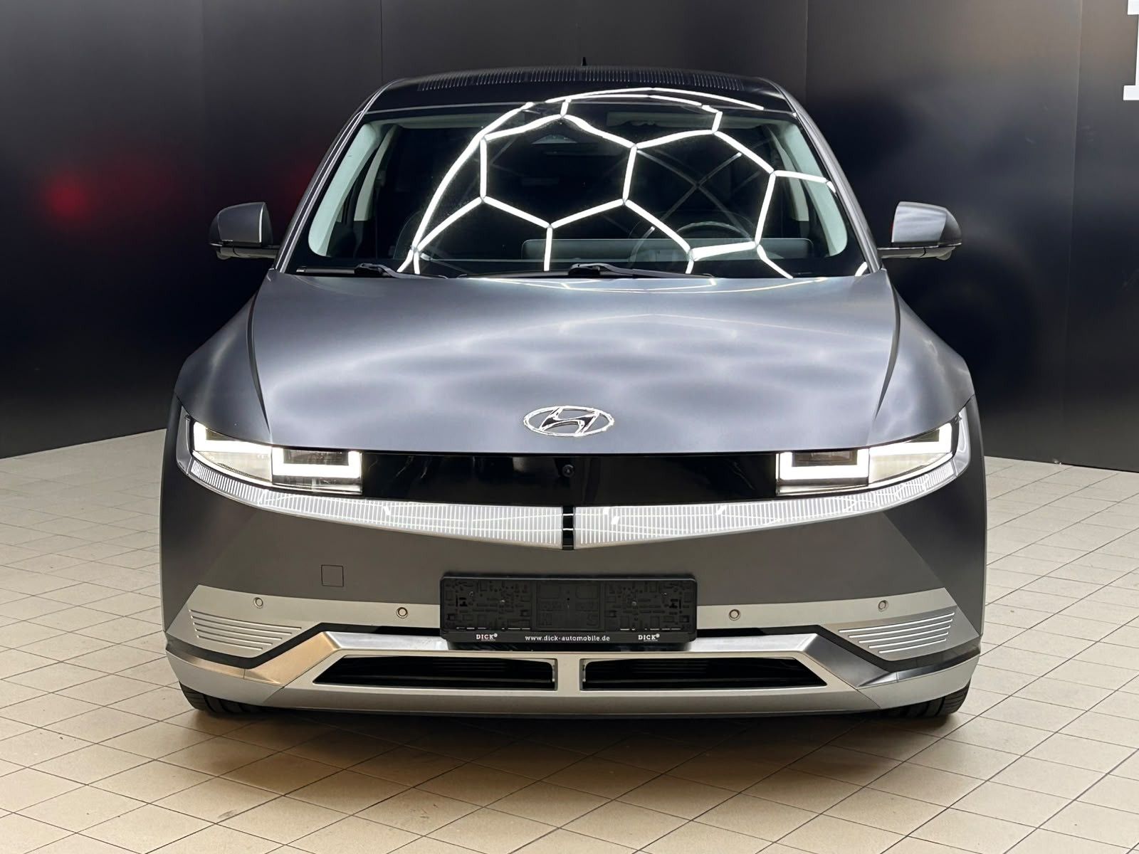 Fahrzeugabbildung Hyundai Ioniq 5 Uniq 4WD LED+NAVI+SHZ+BOSE+HEAD+ACC+AHK+