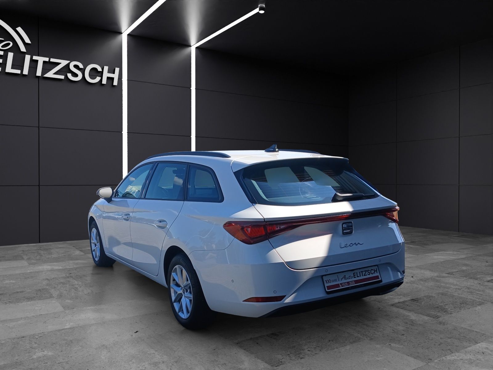 Fahrzeugabbildung SEAT Leon SP TDI Style DSG LED Navi AID ACC RFK SH