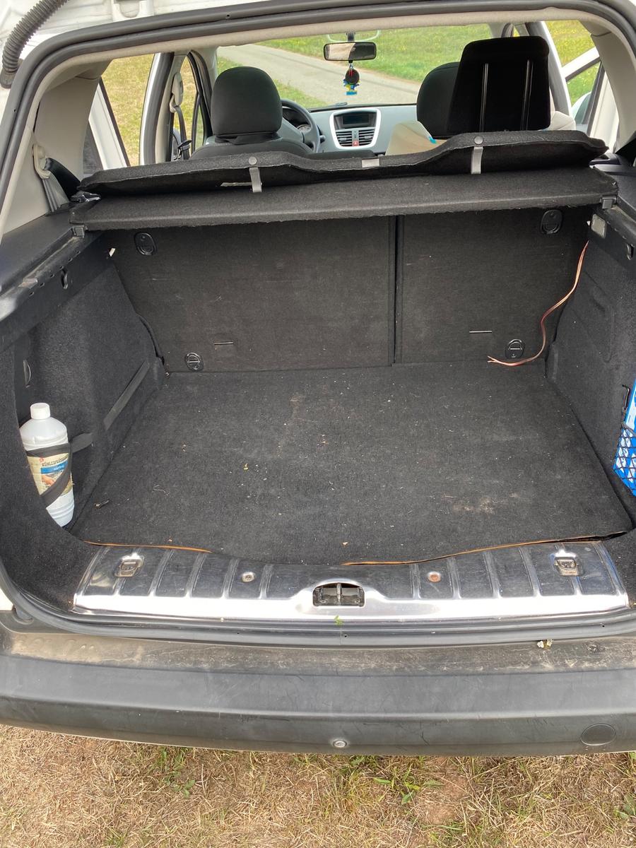 Peugeot 207 2010 — photo 12