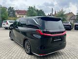 Lexus LM 350h Luxury 4 Sitze VIP. Voll - Lexus LM: Luxury