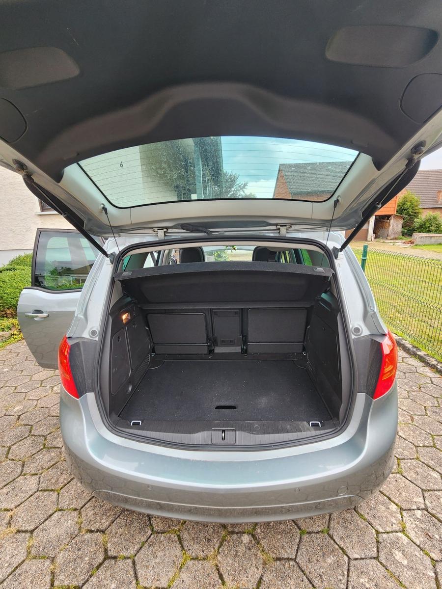 Opel Meriva 2012 — photo 14