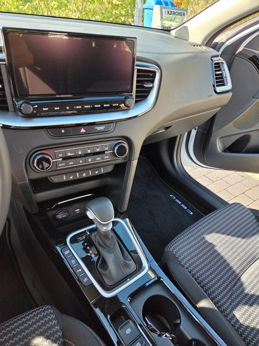 Kia cee'd Sportswagon 1.5 T-GDI DCT Vision Sport...