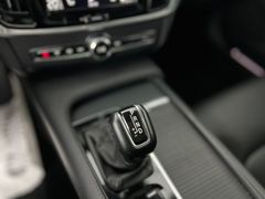 VOLVO V90 Cross Country D5 ALLRAD / 1.HD /235PS /B&W VOLVO V90 Cross Country D5 ALLRAD / 1.HD /235PS /B&W