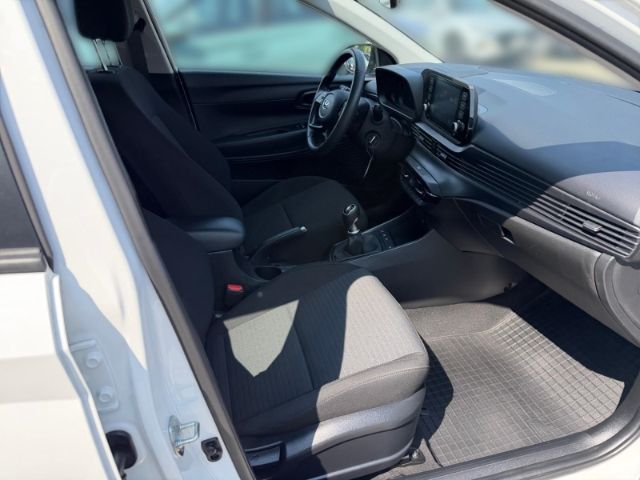 Fahrzeugabbildung Hyundai i20 Trend Apple CarPlay Android Auto Shzg PDC Ka