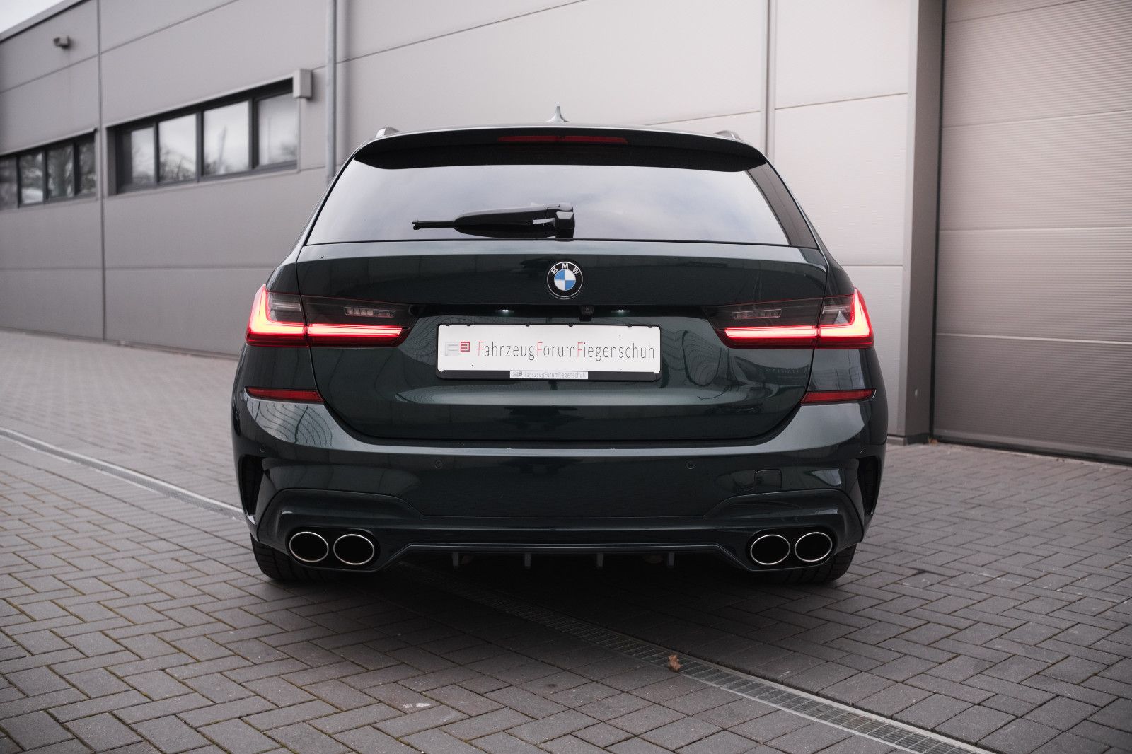 Fahrzeugabbildung ALPINA D3 S Touring-Pano-HarmanKardon-InnoPaket-20Zoll