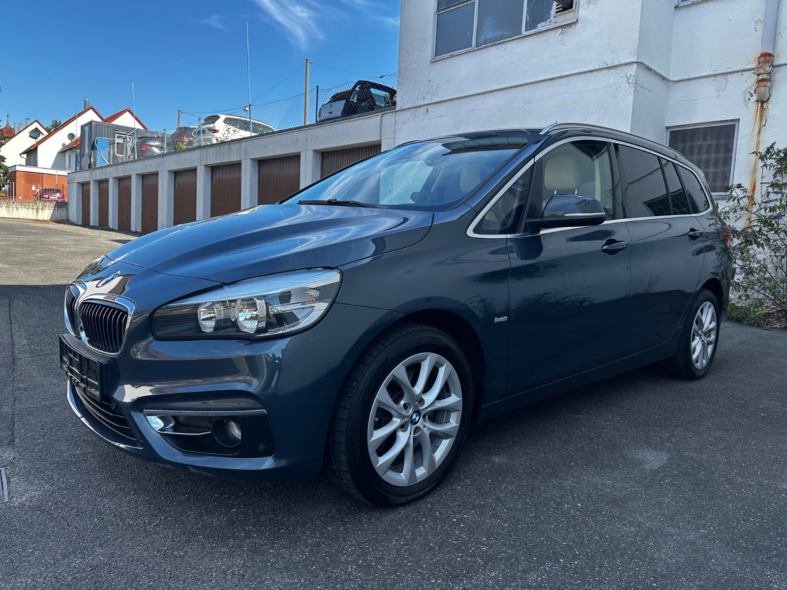 BMW 220 Gran Tourer - 1
