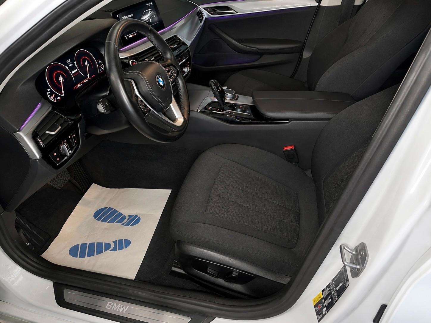 BMW 530 5 Limousine 530 e Hybrid, Navi, Kamera,LED