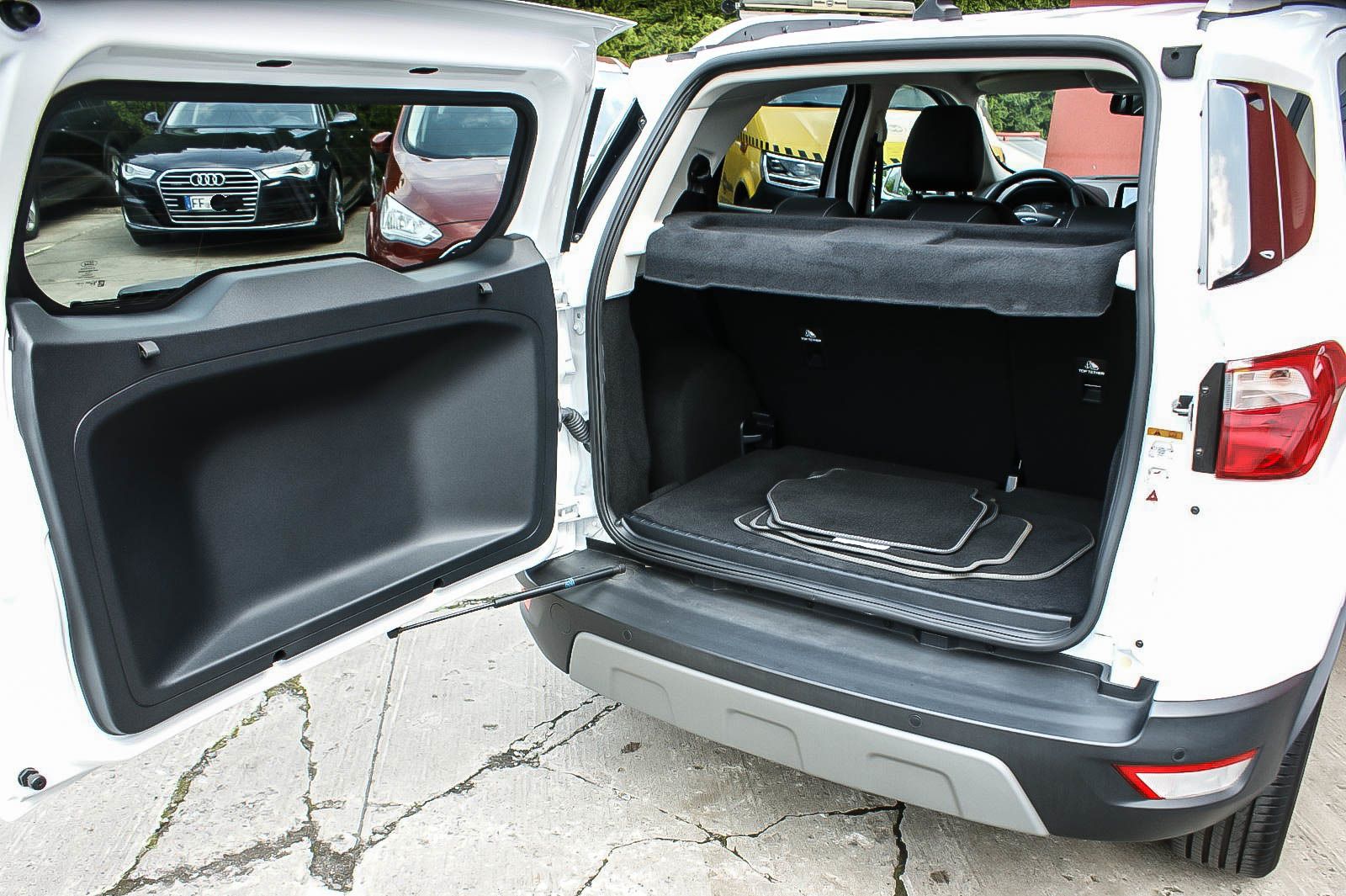 Fahrzeugabbildung Ford EcoSport 10 Titanium EcoBoost RENTNERBESITZ B&O