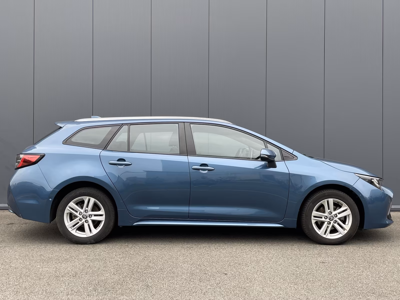 Toyota Corolla Touring Sports 1.8 Dynamic e-CVT Busines