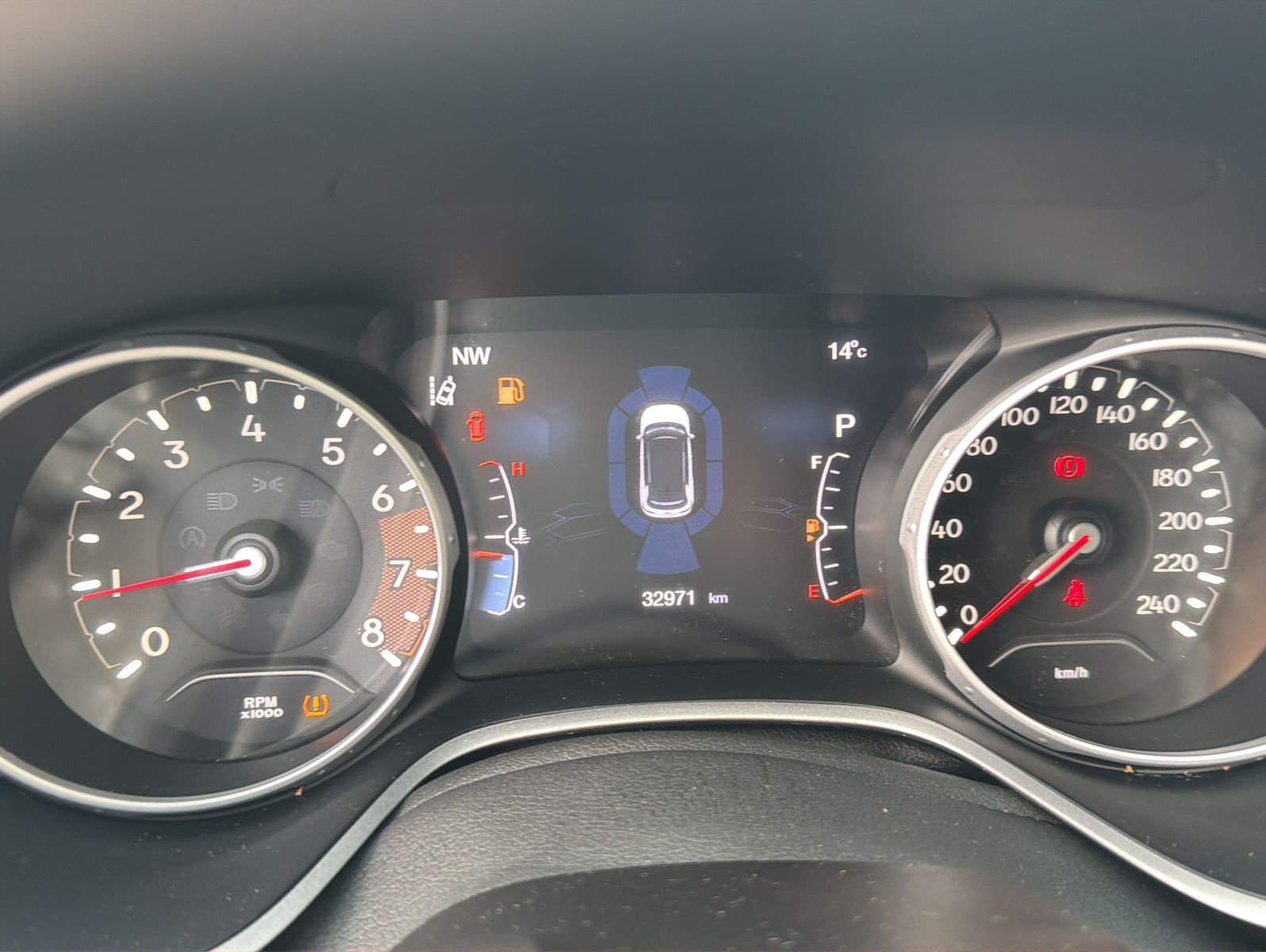 Fahrzeugabbildung Jeep Compass 1.3 T-GDI I4 LIMITED DCT 150 PS