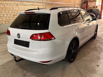 Volkswagen Golf - 5