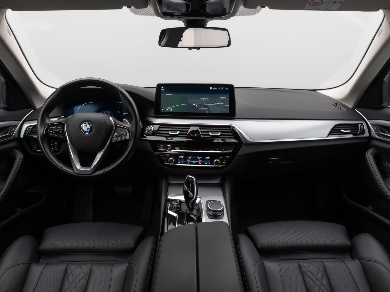 Fahrzeugabbildung BMW 520d Kamera DAB 4xKlima AHK Alarm Leder Sport