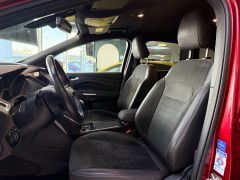 FORD Kuga ST-Line Navi SHZ AHK PDC KeyFree Ruby Rot