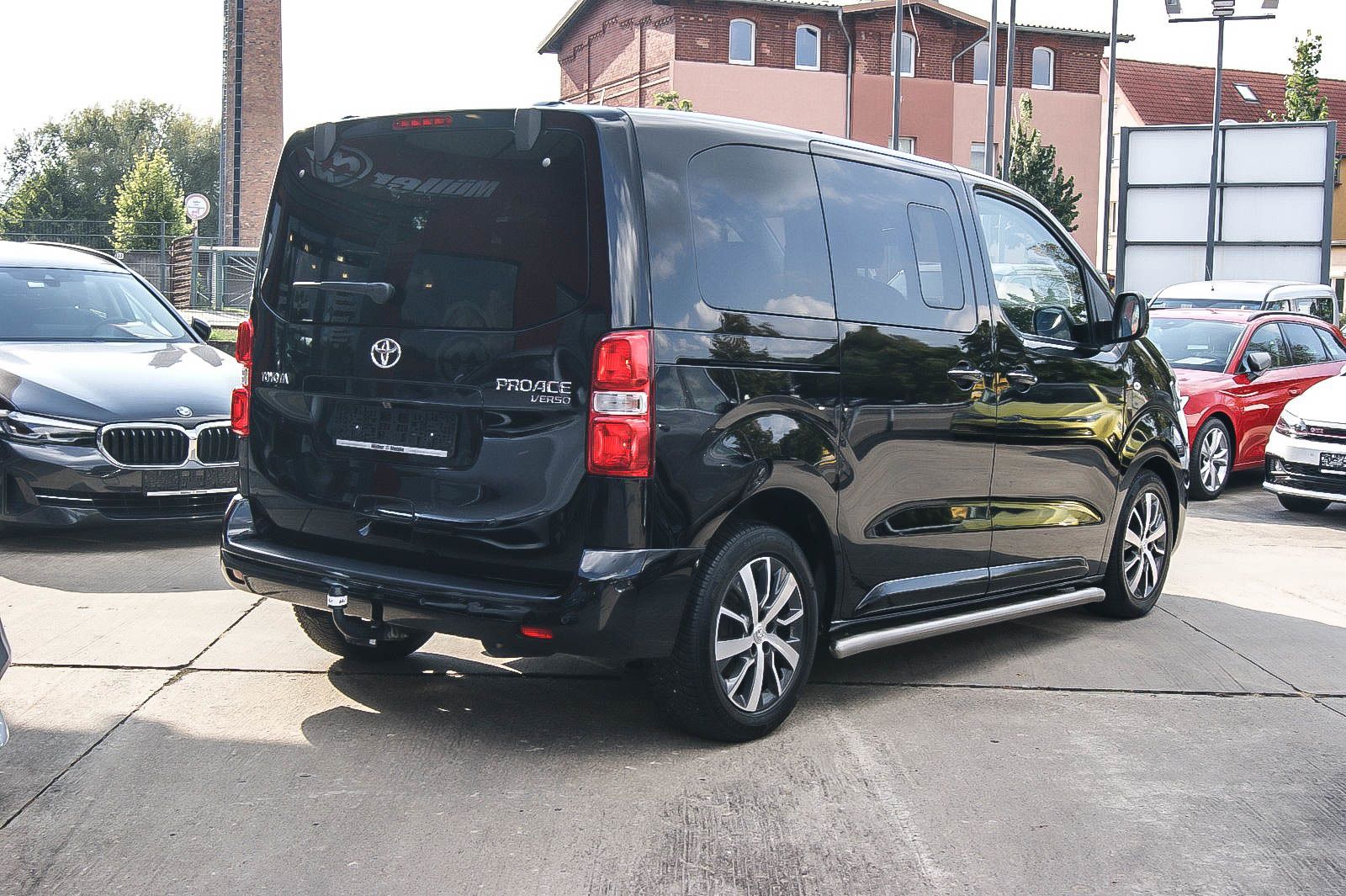 Fahrzeugabbildung Toyota Proace Verso 2.0 Compact Family Comforz HEADUP