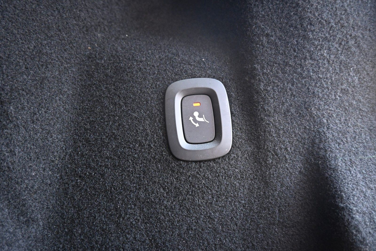 Fahrzeugabbildung Volvo XC60 T8 RC AWD Inscription*PANO*RFK*BLIS*DAB*AHK