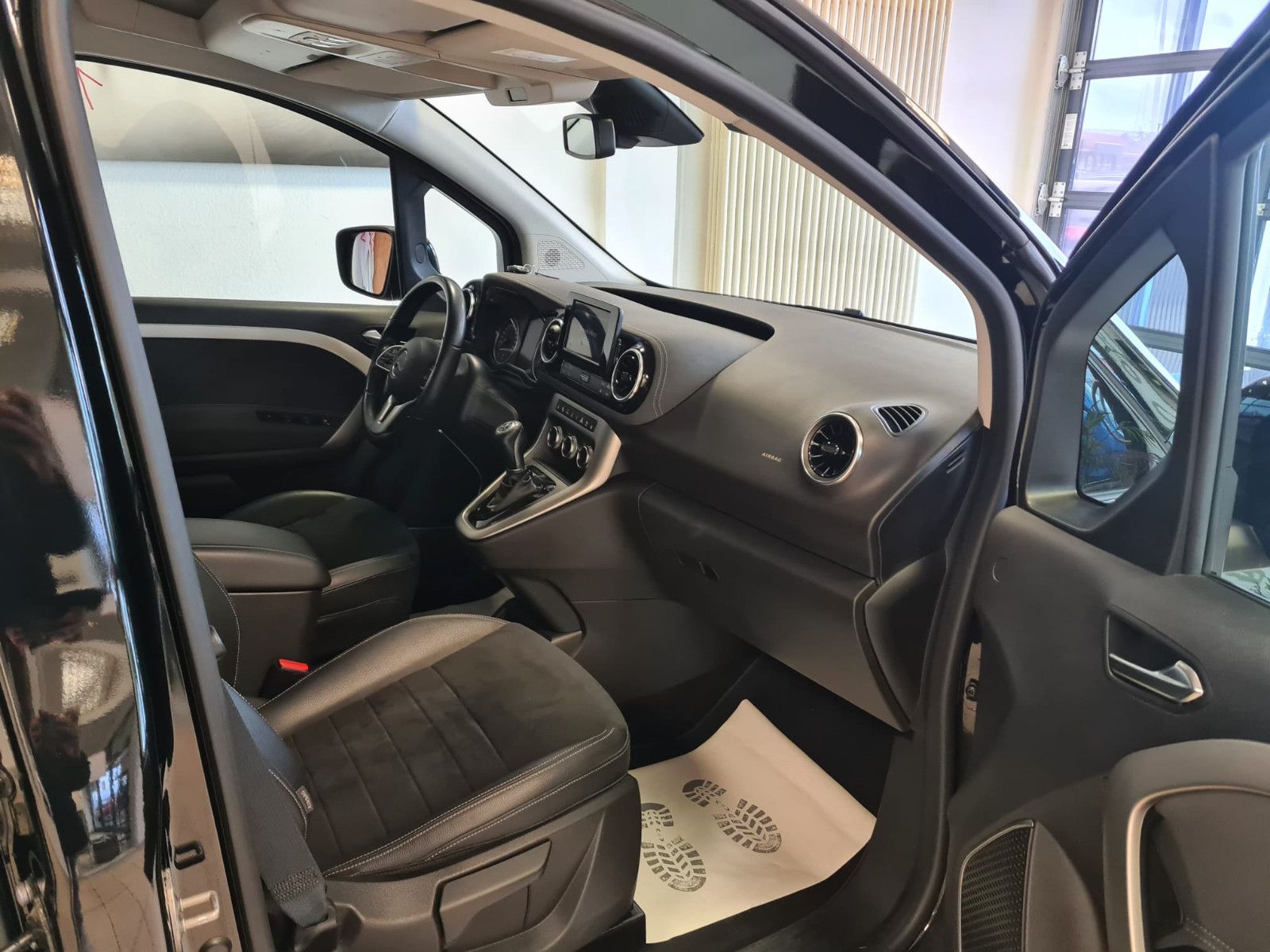 Fahrzeugabbildung Mercedes-Benz T 180 / Citan / AHK / LED / KAMERA / 1. HAND