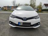 Toyota Auris Touring Sports Touring S. Hybrid 1,8-l... - weiße Toyota Auris Touring Sports