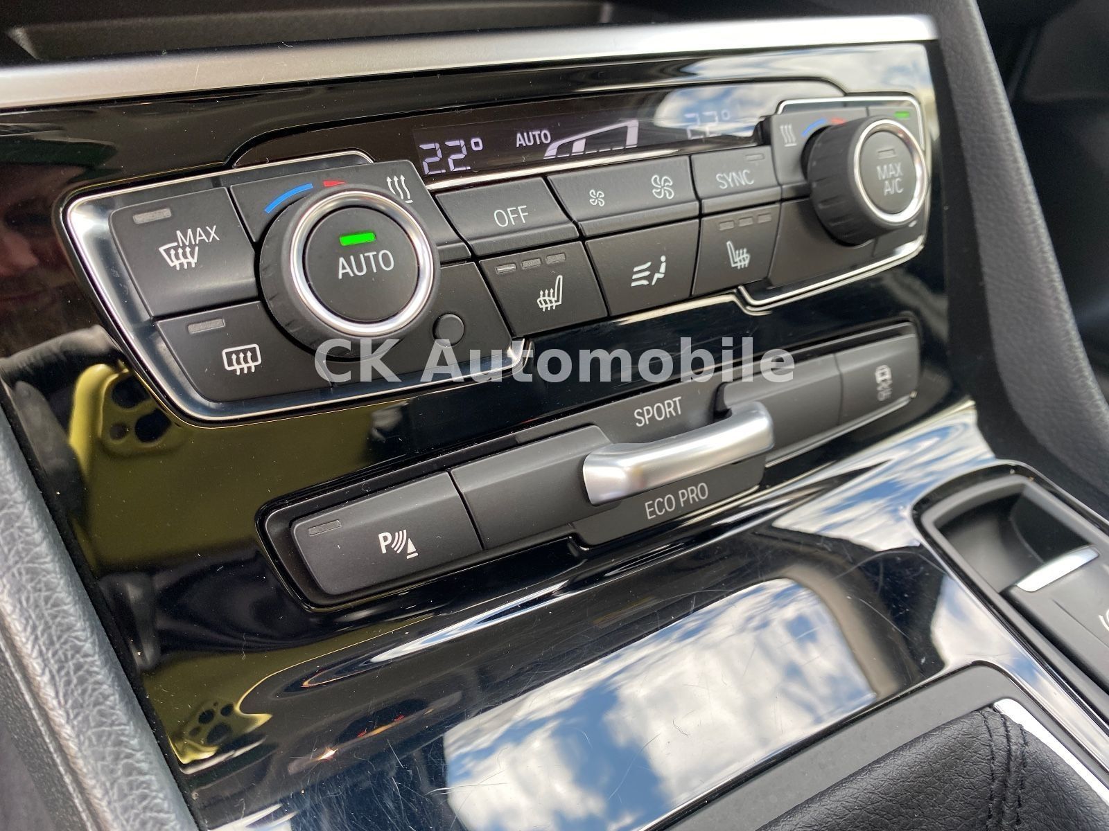 Fahrzeugabbildung BMW 216 d Gran Tourer Advantage/Automatik/Navi/PDC