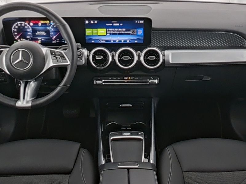 Fahrzeugabbildung Mercedes-Benz GLB 180 PROGRESSIVE*7-SITZER*APPLECAR-PLAY*KAMER