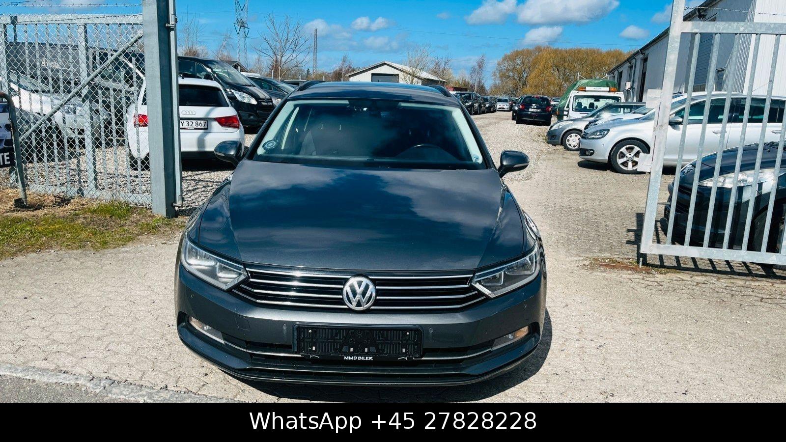 Volkswagen Passat 2015 — rear view