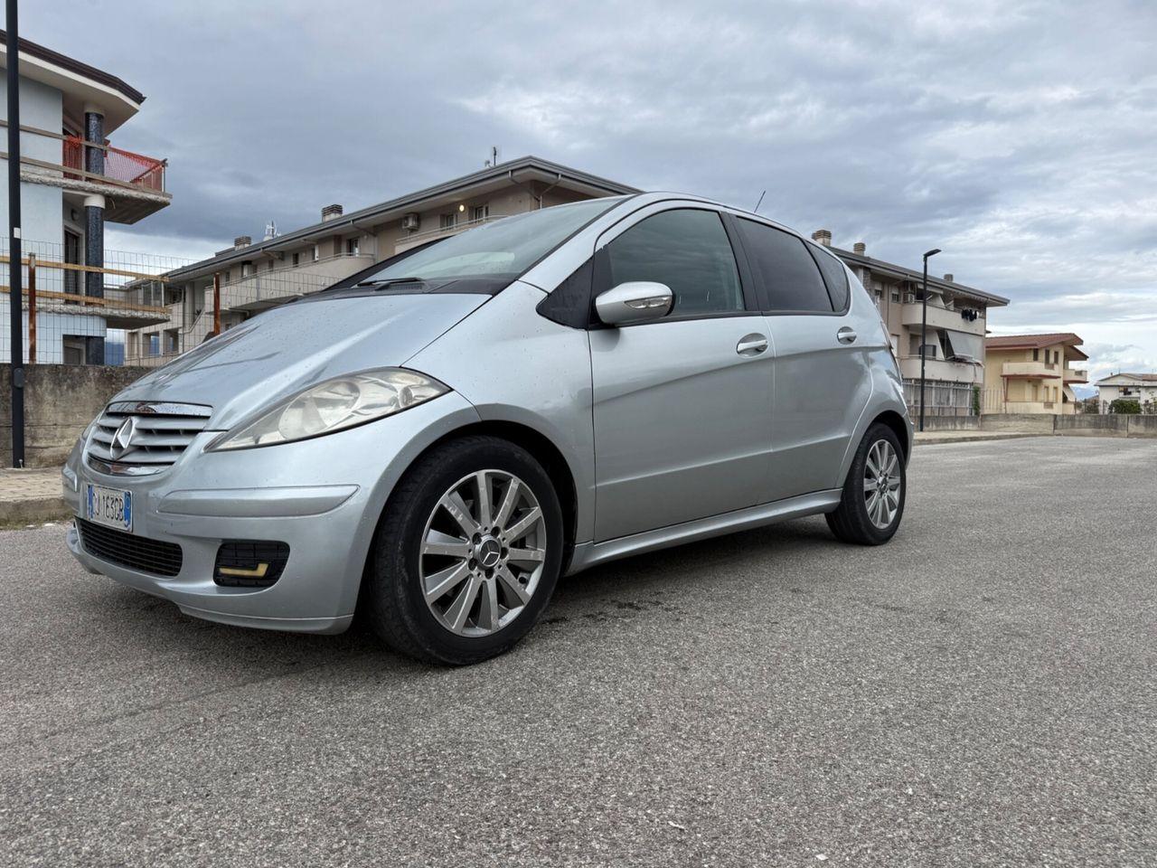 Mercedes-Benz A 180