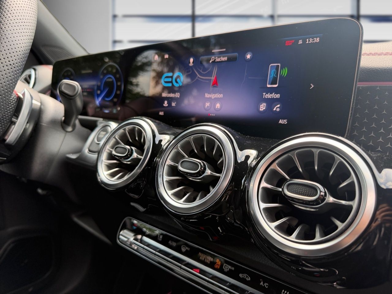 Fahrzeugabbildung Mercedes-Benz EQB 350 4M BONUS+AMG+NIGHT+AHK+