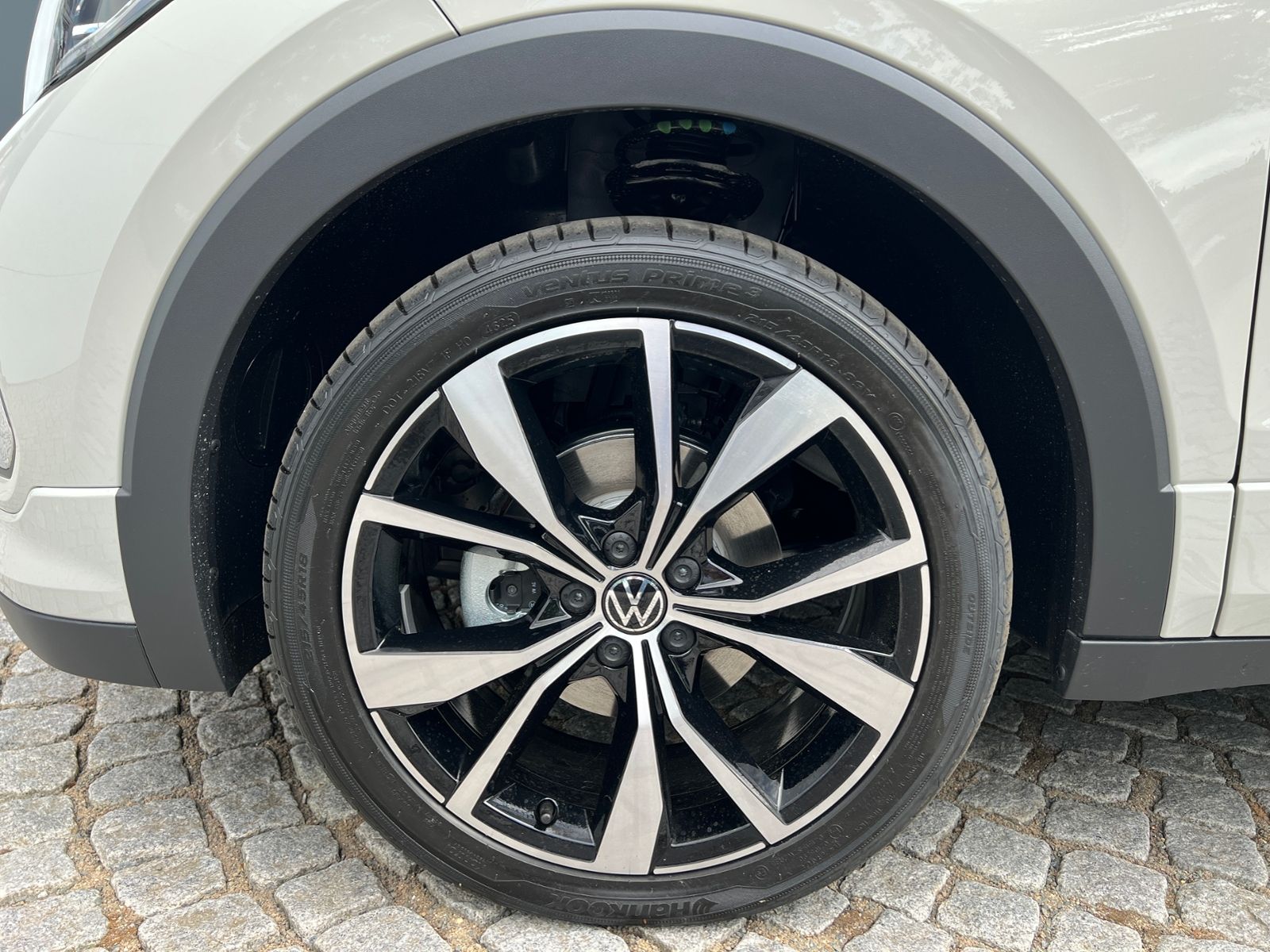 Fahrzeugabbildung Volkswagen T-Cross R-Line 1.5 TSI DSG *AHK,IQ.LIGHT,ACC,App