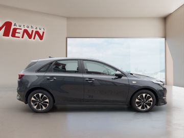 Kia Ceed 1.5T DCT7 Kamera PDC SHZ Klima CarPlay