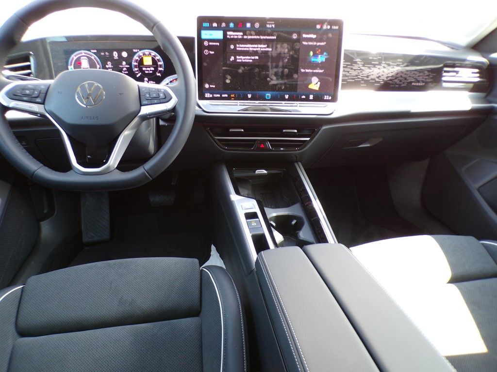 Fahrzeugabbildung Volkswagen Passat Elegance  2.0 TDI 110 kW Elegance DSG*AHK