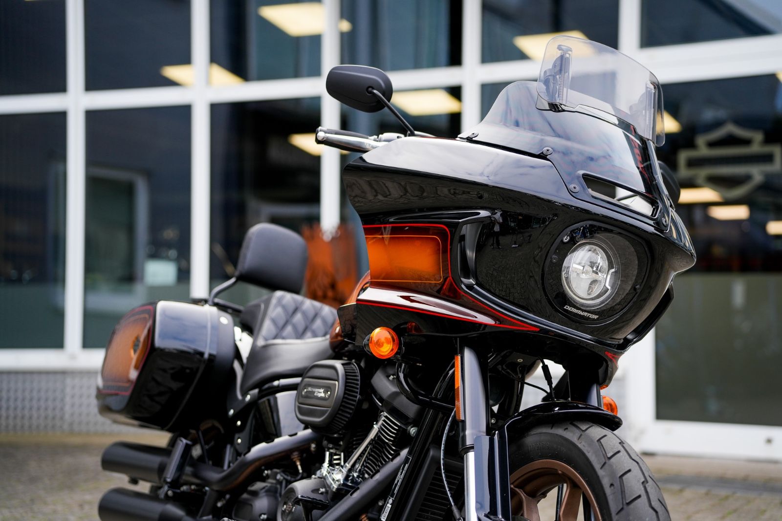 Fahrzeugabbildung Harley-Davidson FXLRST Low Rider ST 117 - HeinzBikes Clubstyle