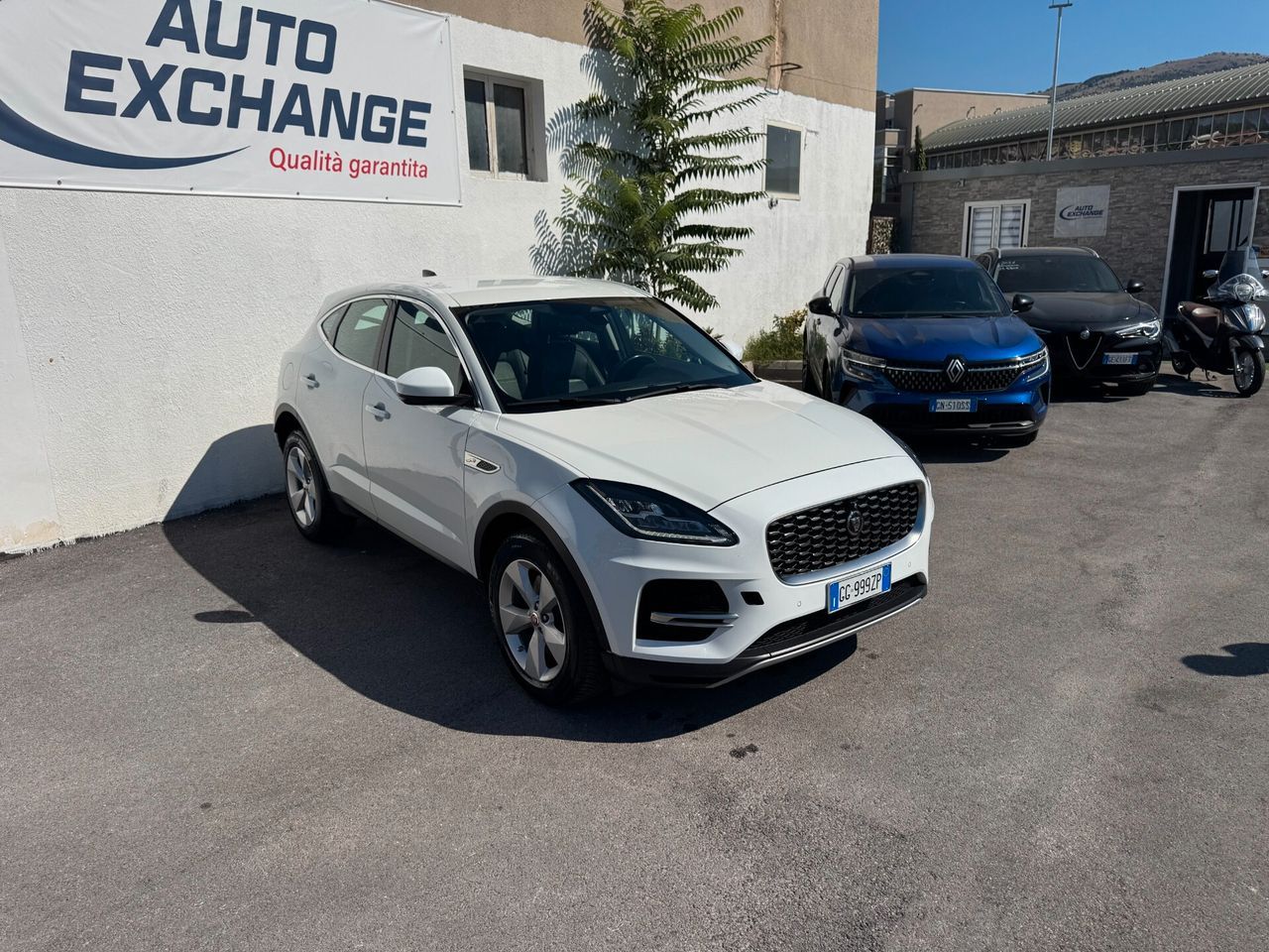 Jaguar E-Pace 2.0D I4 163 CV AWD Auto SE imagem 3