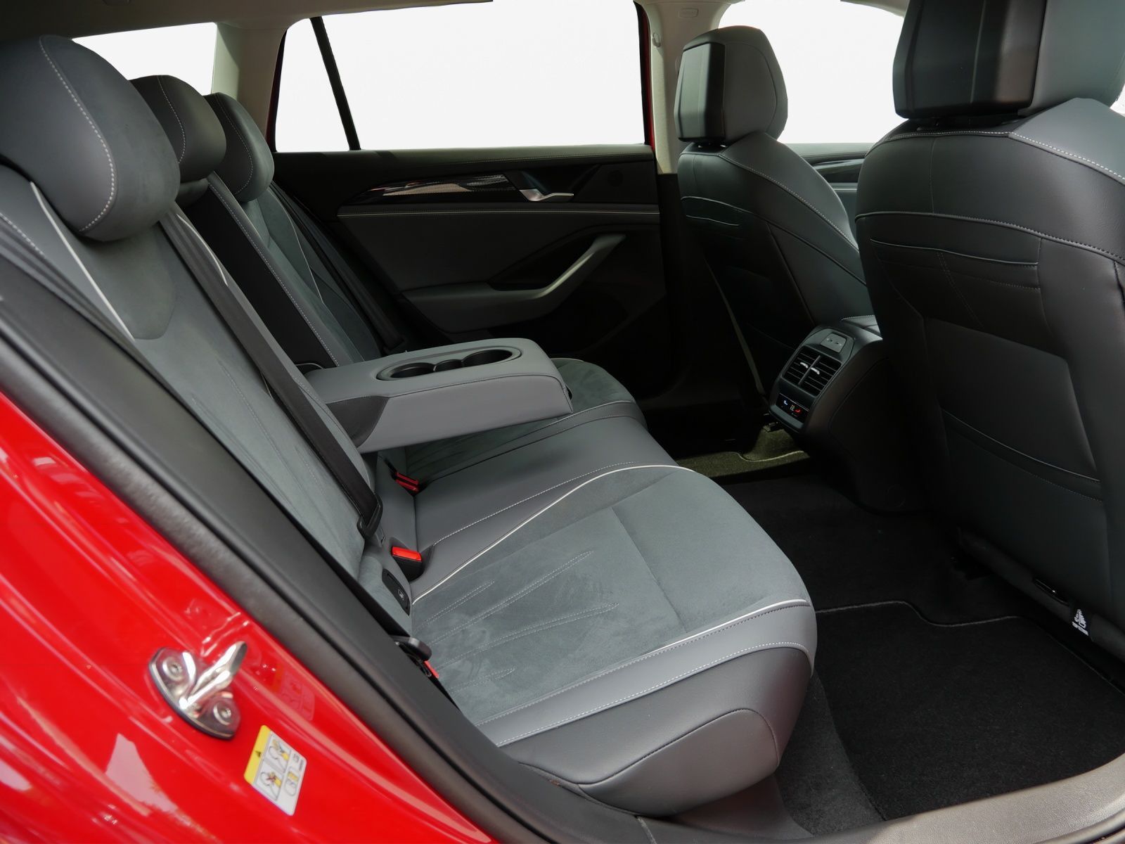 Volkswagen Passat Variant - Bild 16