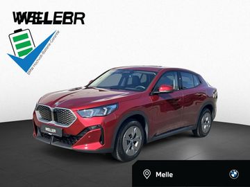 BMW Leasingangebot: BMW iX2 xD 30 AdLED DAPr 360° AktivSi Iconic H/K