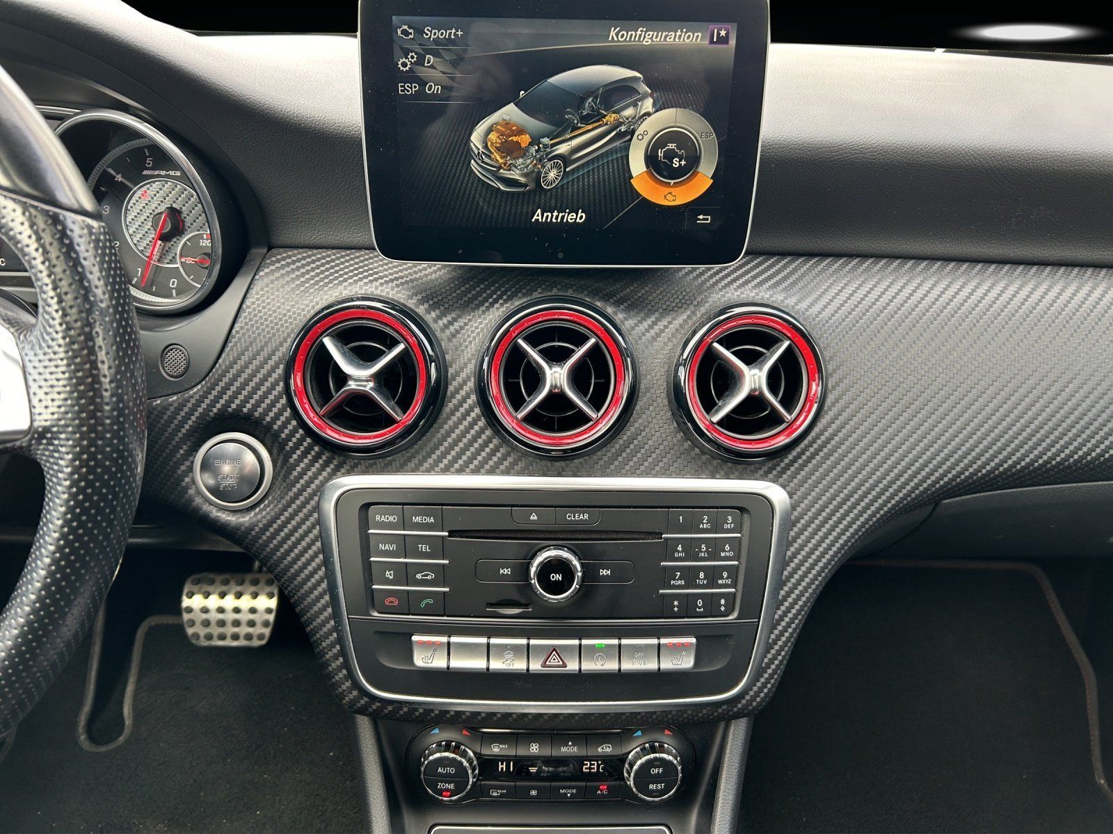Fahrzeugabbildung Mercedes-Benz A45 AMG Pano/LED/Navi/Kamera/SoundHK/MB-Scheckh/
