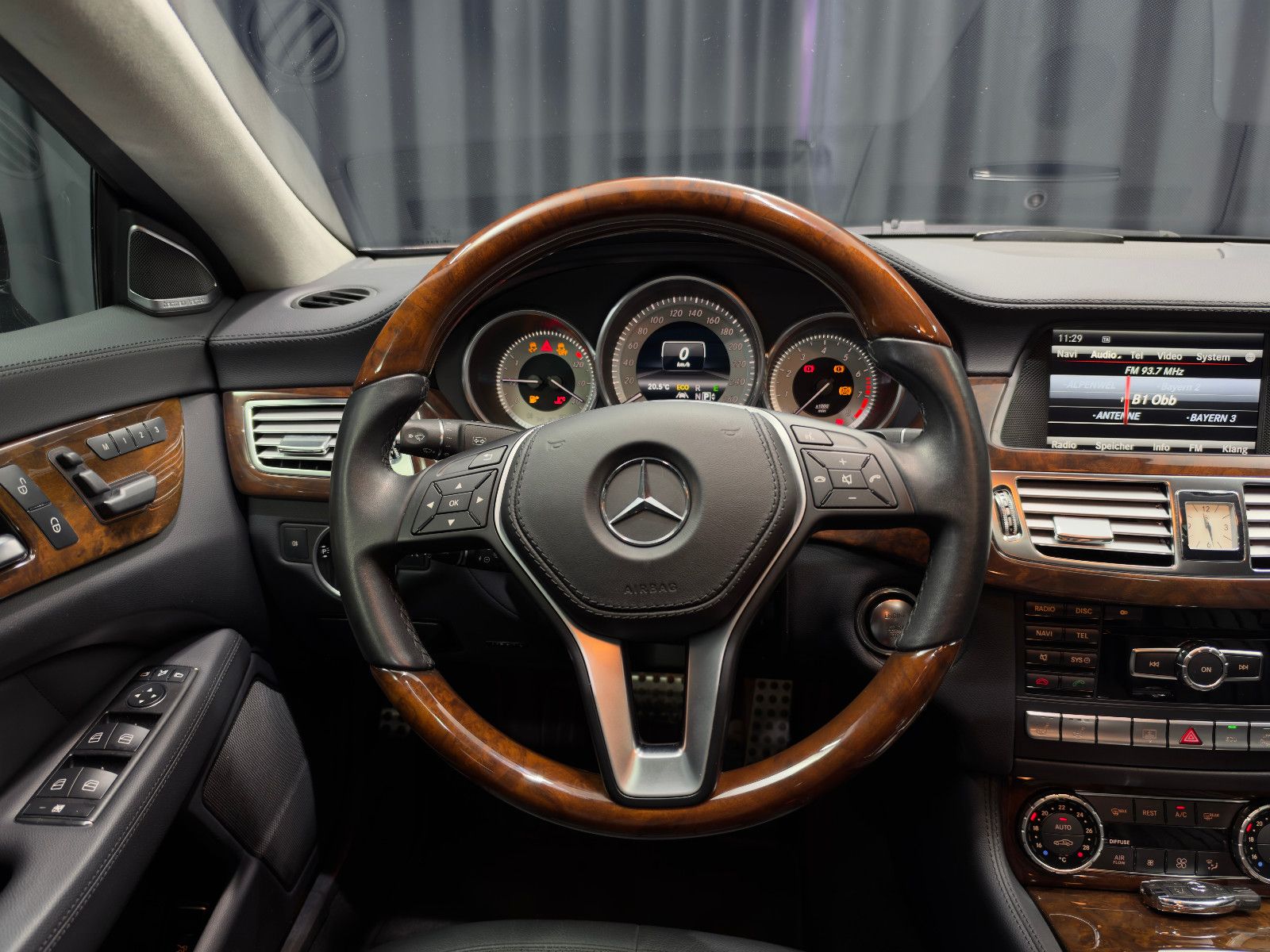 Fahrzeugabbildung Mercedes-Benz CLS 500 |AMG-LINE|H/K|PANO|AIR-MATIC|DE-FZG