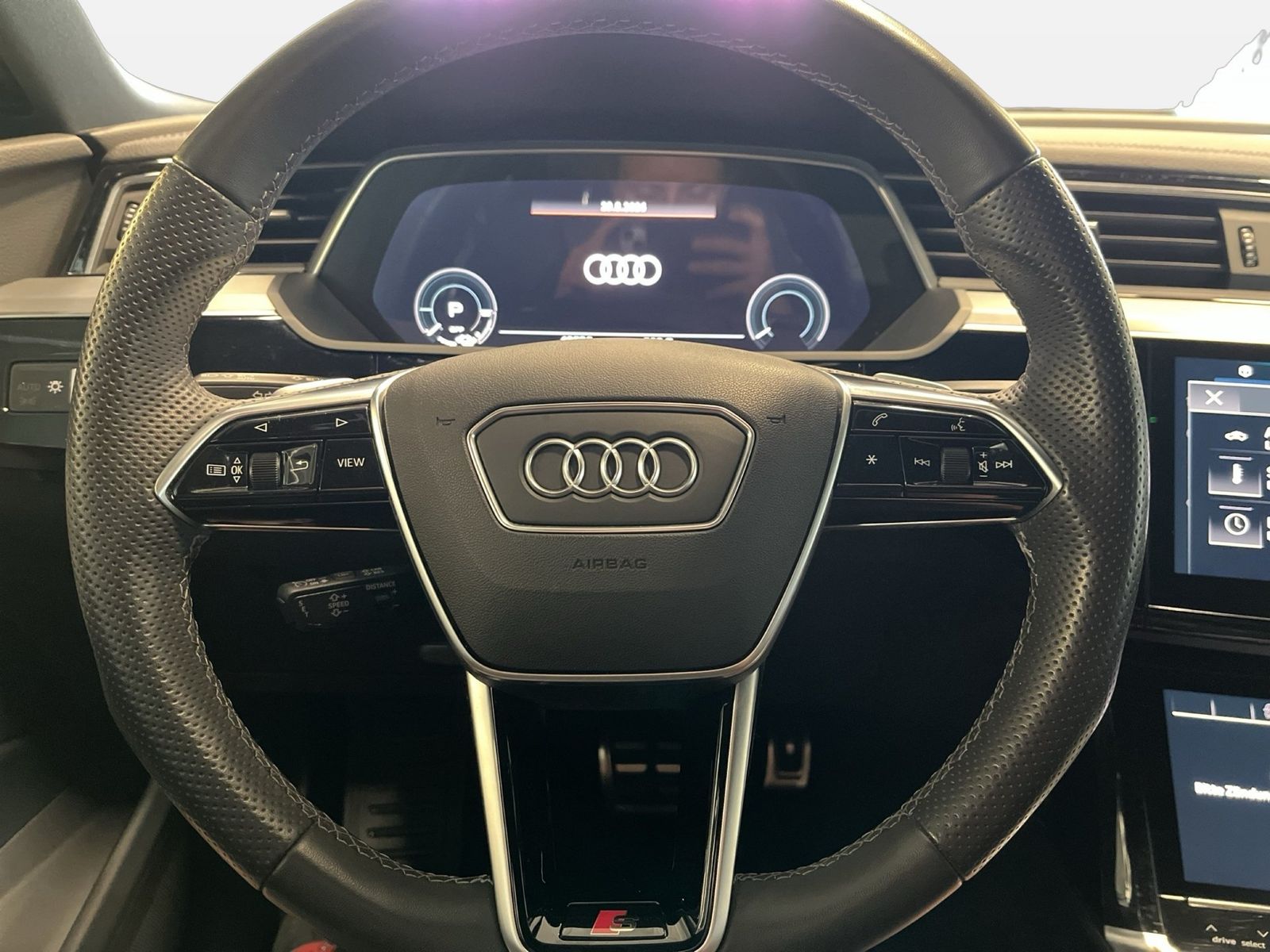 Audi Q8 e-tron - Bild 16