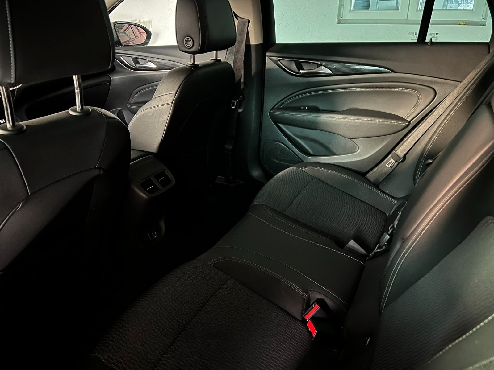 Fahrzeugabbildung Opel Insignia B Sports Tourer Innovation/ACC/LED/CAM