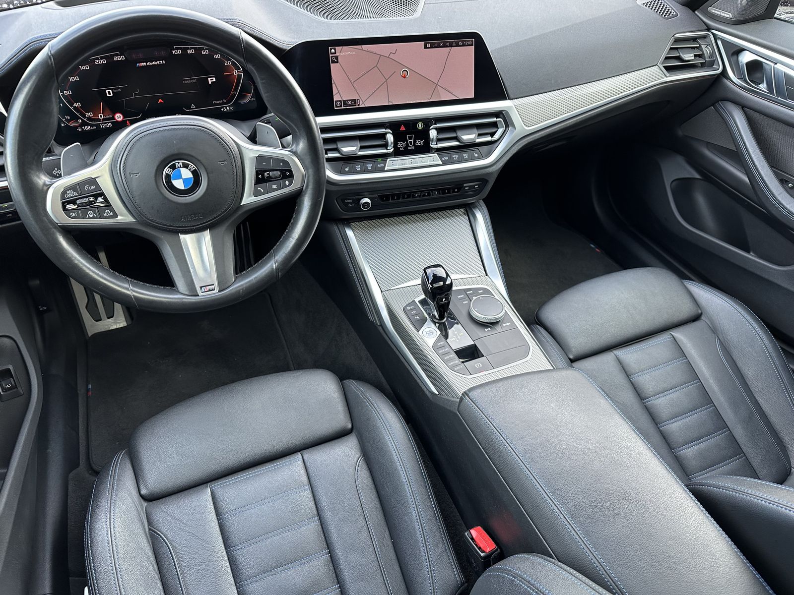 Fahrzeugabbildung BMW M440i Gran Coupé xDrive NAV+LASER+HEAD-UP+PANORA