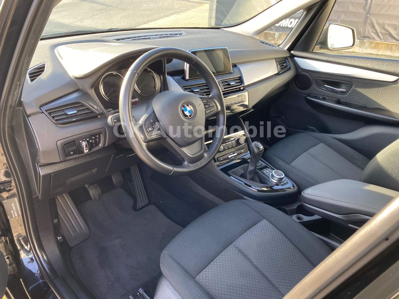 Fahrzeugabbildung BMW 218d Gran Tourer Advantage/Navi/Pano/LED/AHK